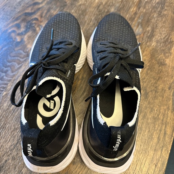 Nike FlyKnit Infinity React Size 9.5 - Picture 1 of 5